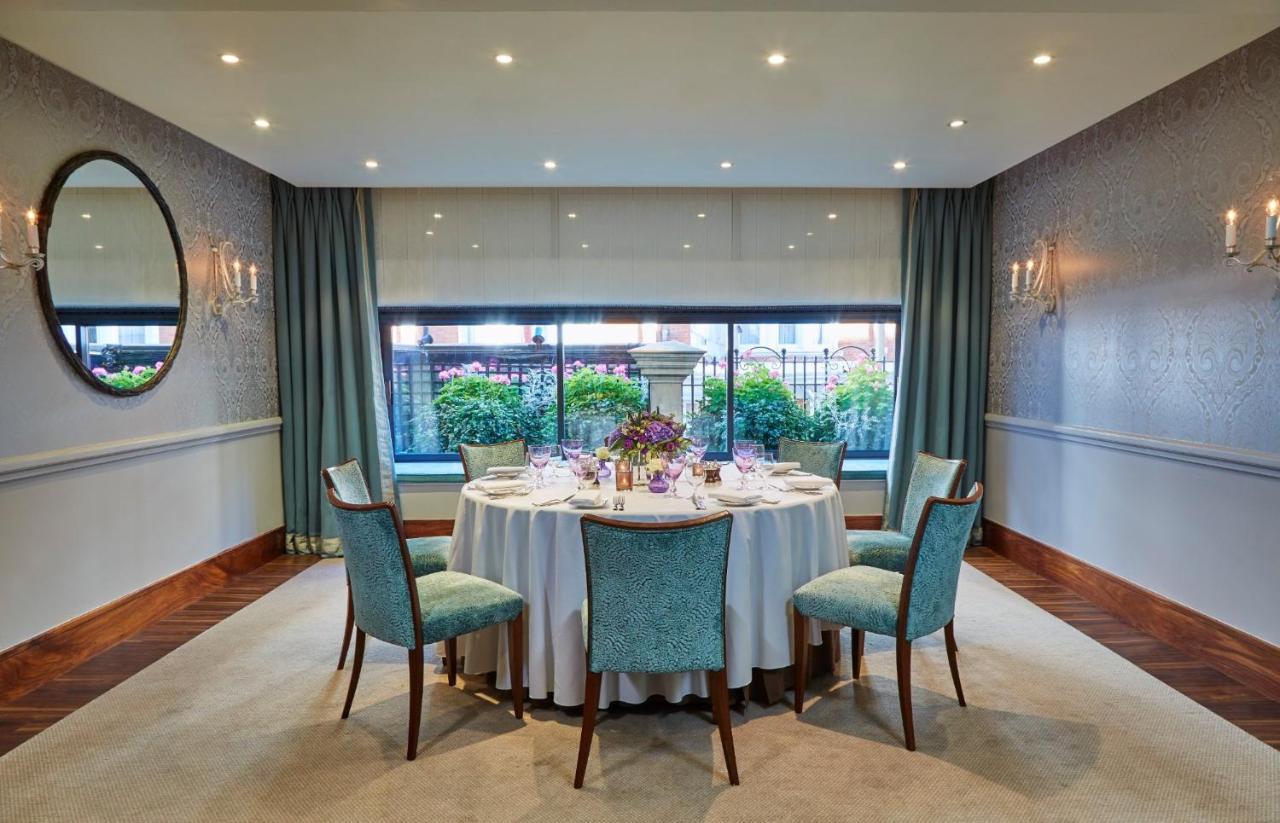 더 캐피탈 호텔 런던 외부 사진 The dining room at the 100 Queen's Gate
