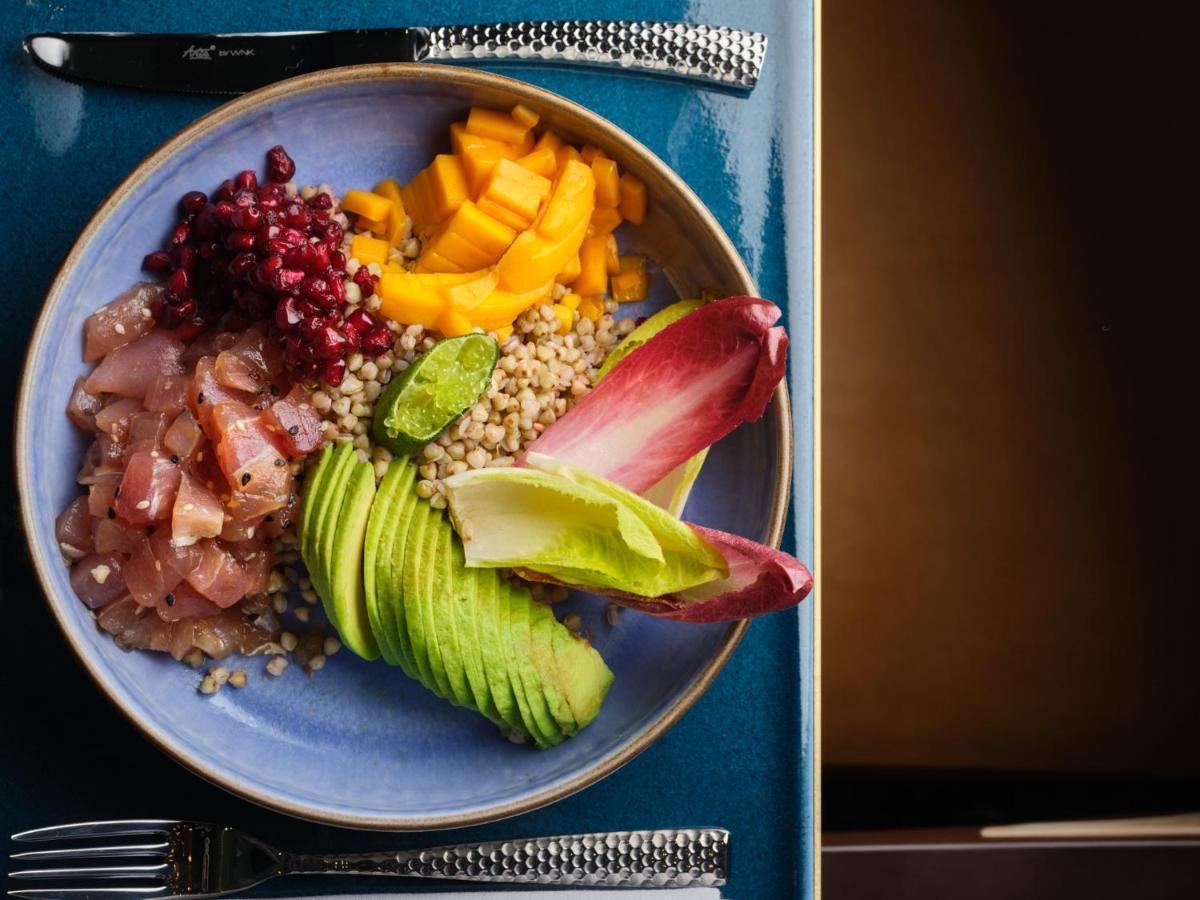 더 캐피탈 호텔 런던 외부 사진 A Buddha bowl