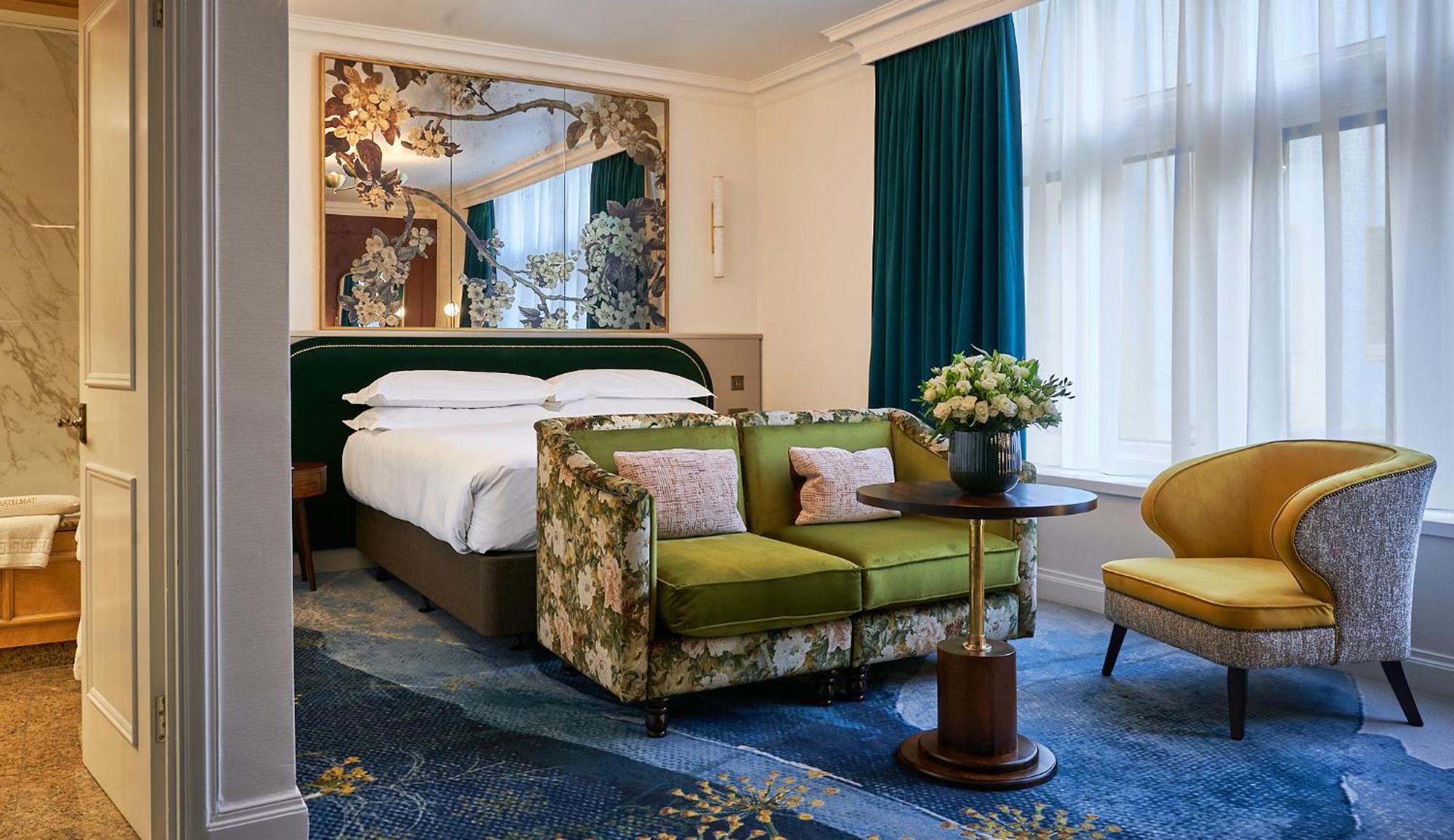 더 캐피탈 호텔 런던 외부 사진 A suite at The Ivy Collection